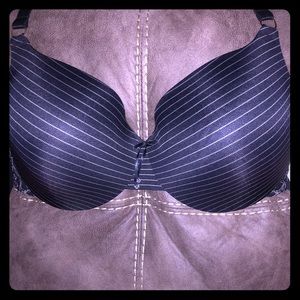 Ashley Graham T-shirt bra 42DD